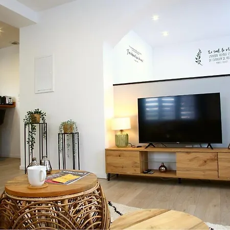 Appartement La Loge En Or - Parking Public - Triplex - Proche Centre Et Autoroute