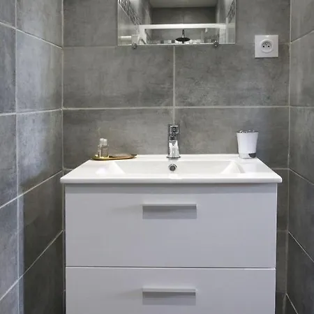 La Loge En Or - Parking Public - Triplex - Proche Centre Et Autoroute