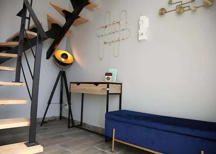 La Loge En Or - Parking Public - Triplex - Proche Centre Et Autoroute *